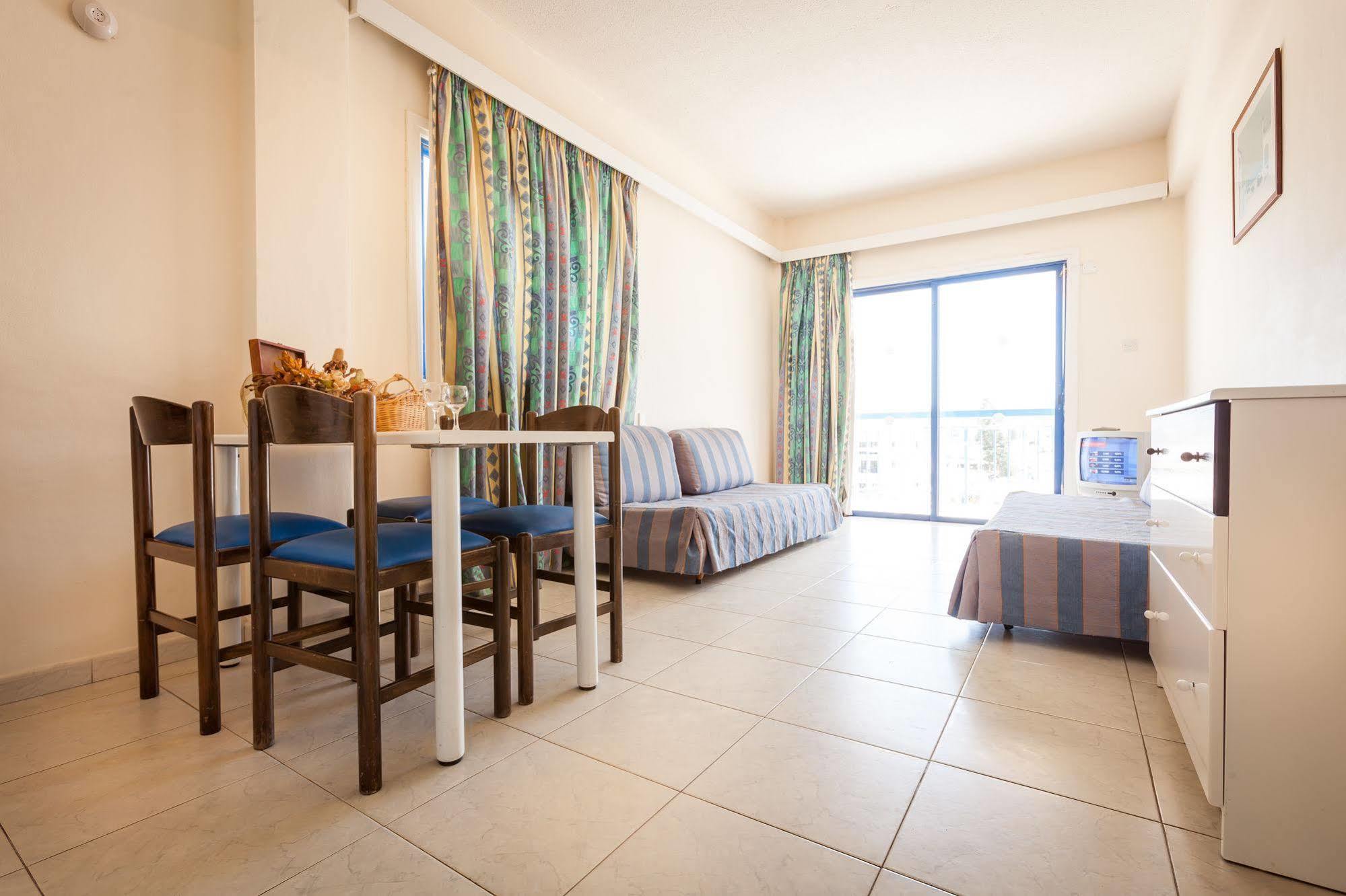 Crown Resorts Elamaris Protaras Esterno foto